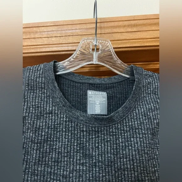 Athleta Gray Ribbed Renew CYA Length Tank Top Size Medium Athletic Workout Shirt - Picture 3 of 5